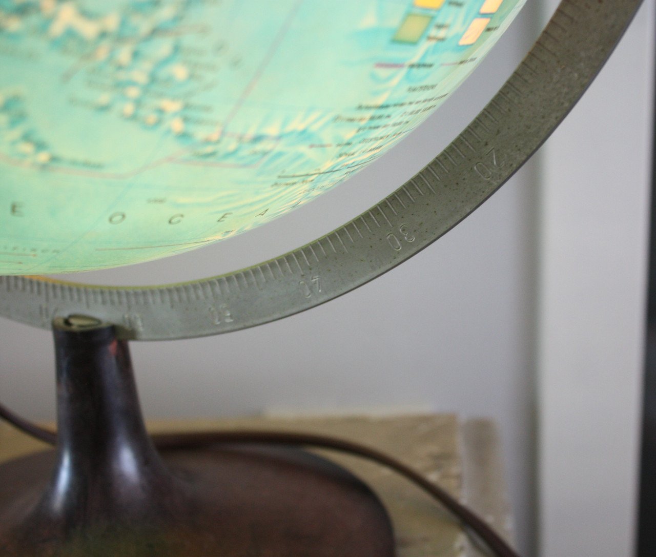Wereldbol met verlichting