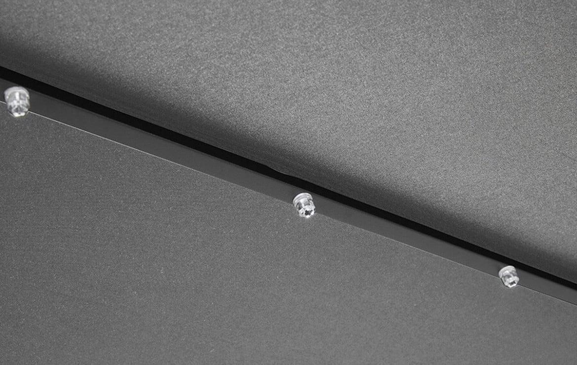 Nieuwe Parasol + LED-verlichting / Diameter 270 cm