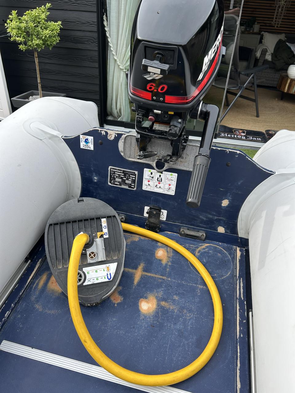 Zodiac met 6 pk buitenboordmotor