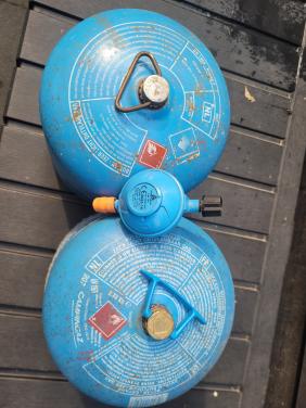 Campingaz gasflessen 907 (leeg) set inclusief drukregelaar