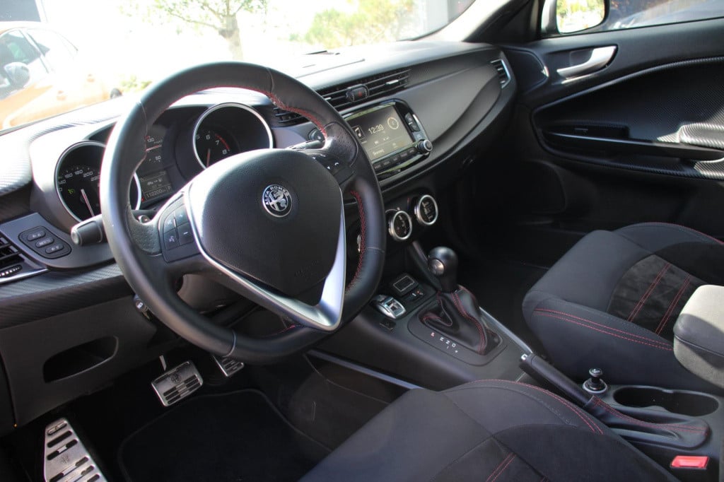 Alfa Romeo Giulietta 1.4 turbo multiair veloce tct - navi - cruise - uconne
