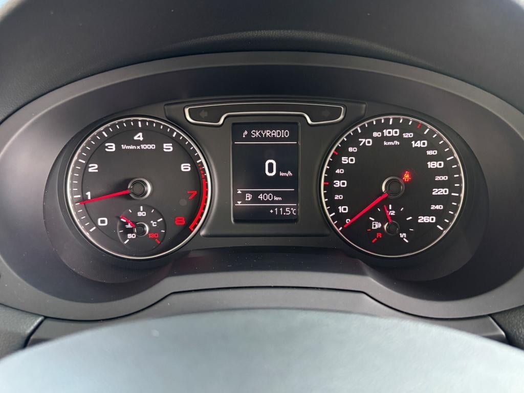 Audi Q3 1.4 tfsi 150pk pro line- trekhaak- navigatie-rijklaarprijs incl. ga