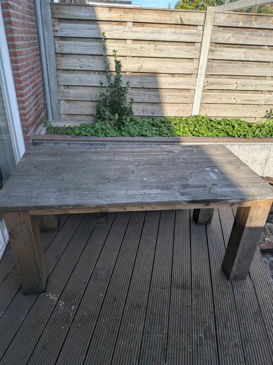 Steigerhouten tafel en zitbank