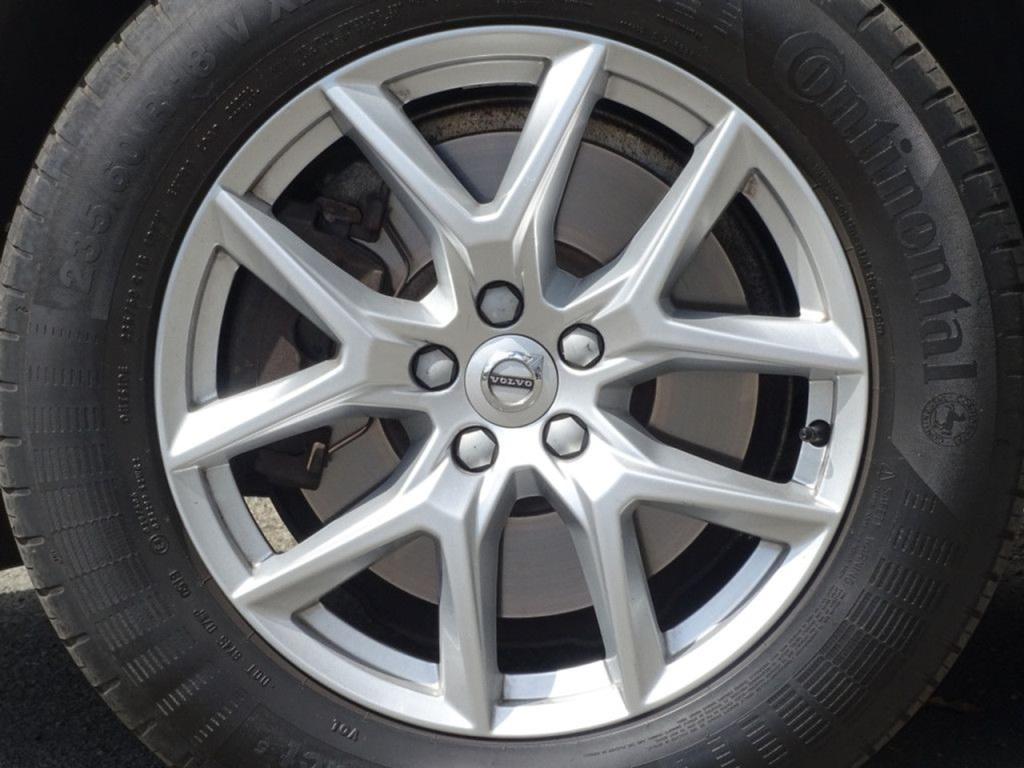 Volvo XC60 2.0 d4 momentum pro adap. led | apple carplay/android auto!