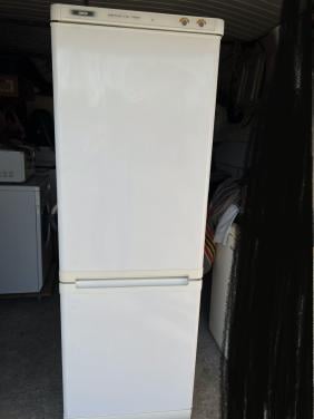 Koel vries combinatie koelkast vriezer 175x60 cm. Energieklasse A+