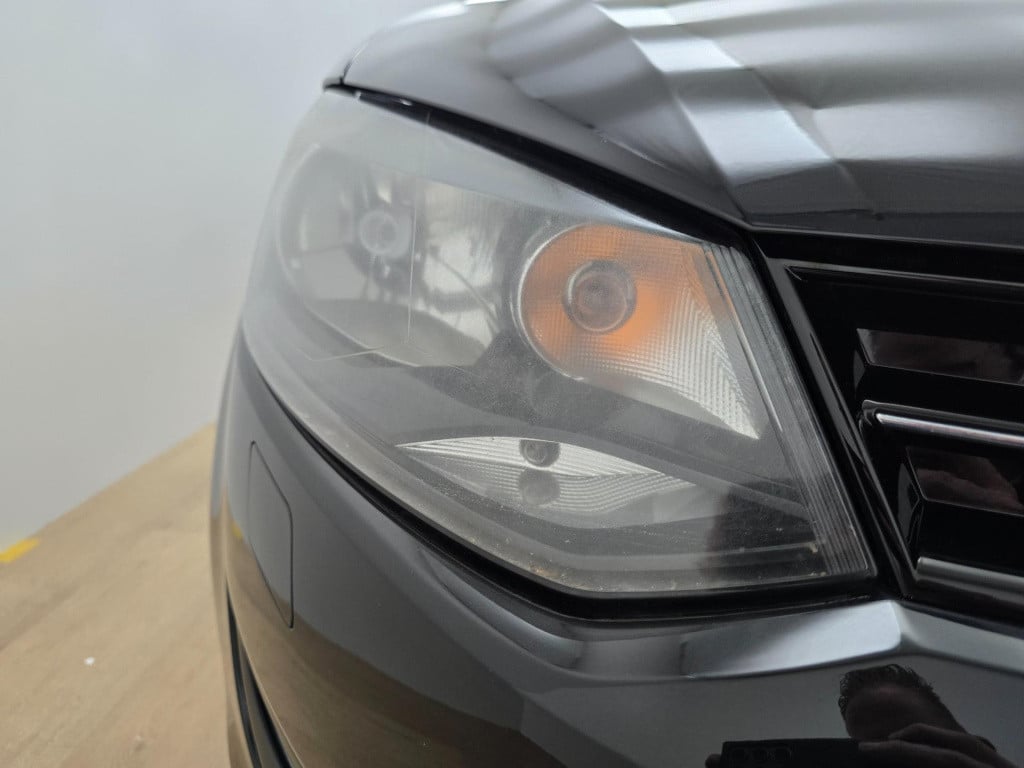 Volkswagen Polo occasion 1.2 tsi highline met parkeersensoren en 5 deurs zw