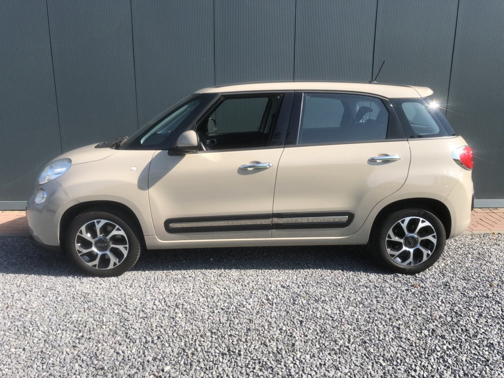 Fiat 500 L living 1.4 t-jet 120pk lounge panoramadak 5-drs
