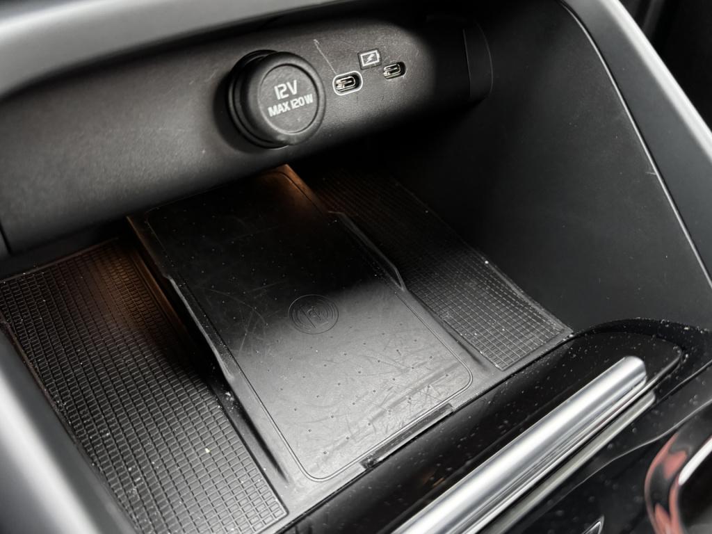 Volvo XC40 2.0 b4 plus dark | 18'' lmv | trekhaak | harman kardon