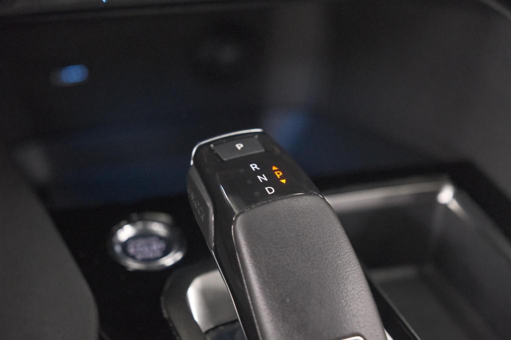 Peugeot 3008 puretech 130 eat8 gt | camera | adaptieve cruise control | alc