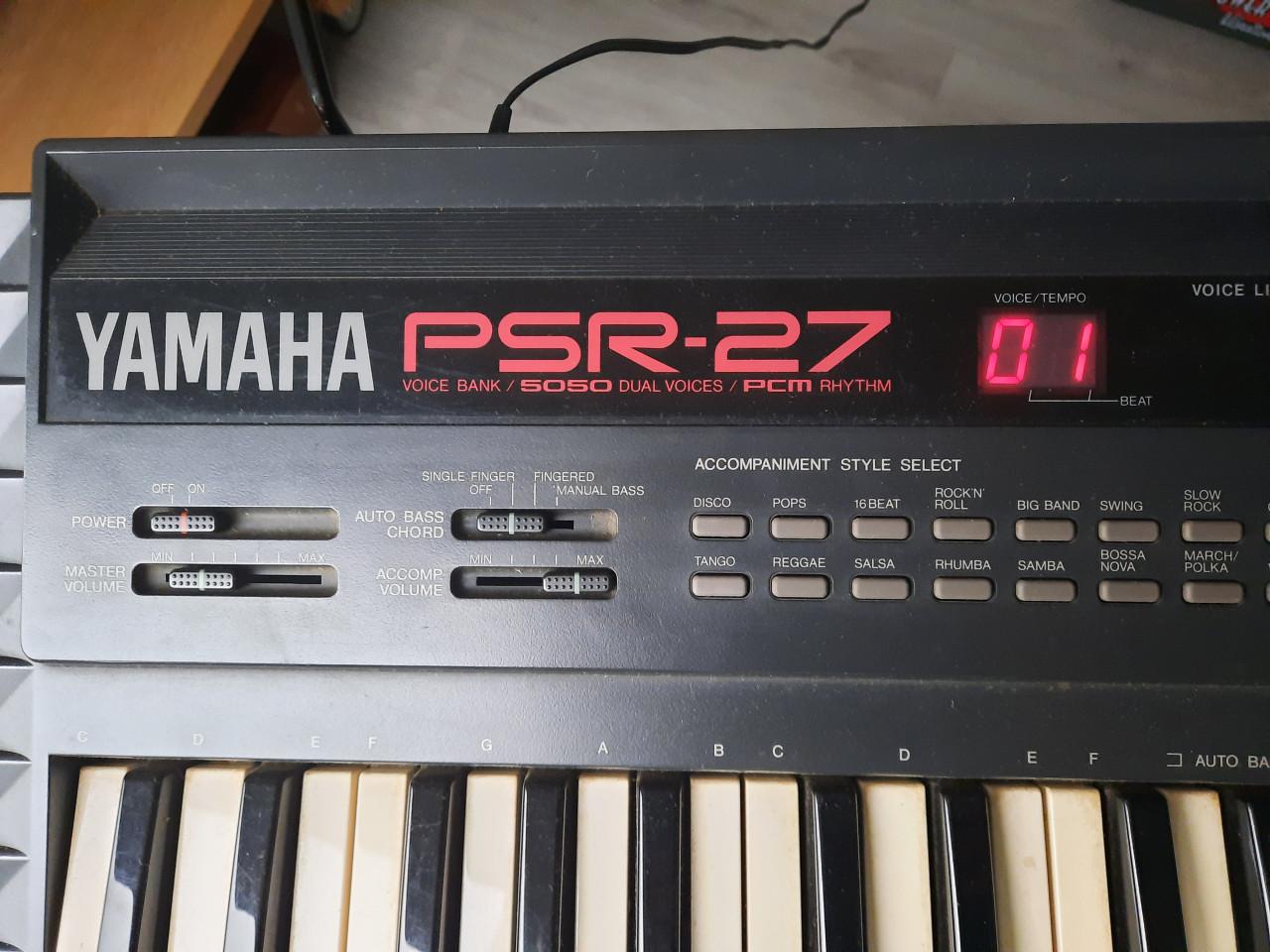 Yamaha PSR 70 keyboard