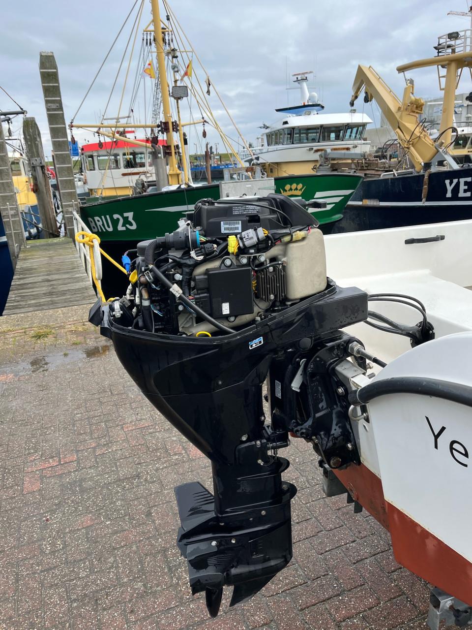 Te koop ryds 435 met mercury 25 pk