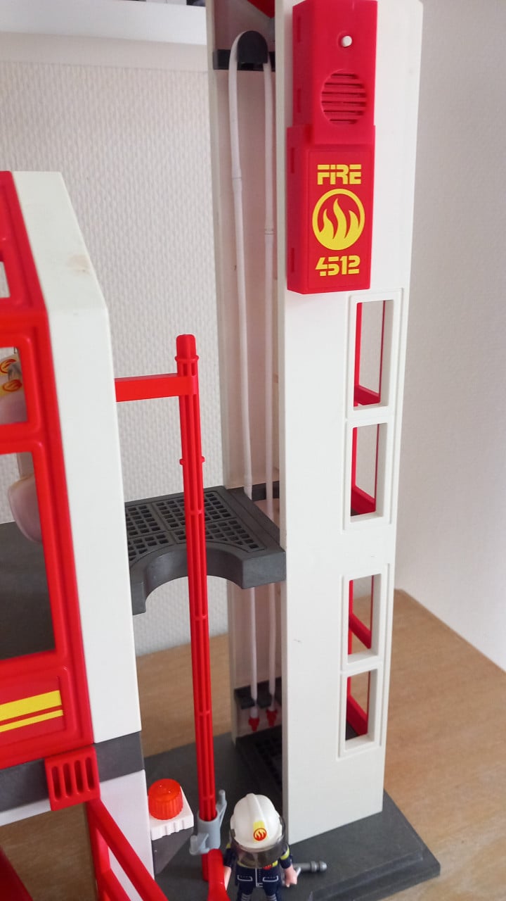 Playmobil brandweerkazerne met auto's en uitbreiding