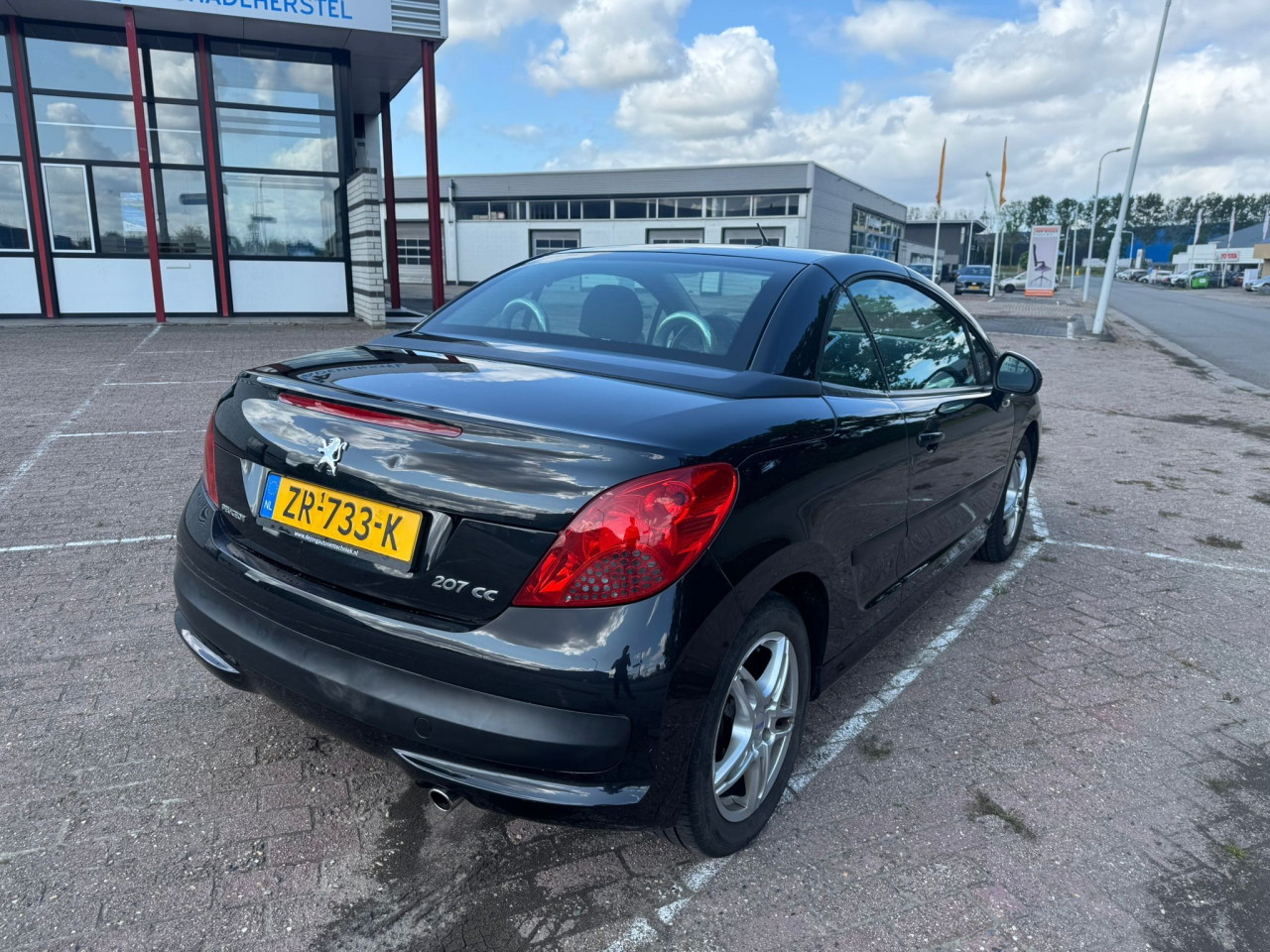 Peugeot 206 cabrio bj 2007. 2350 euro