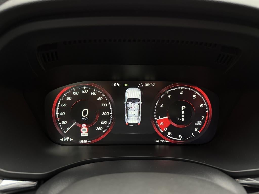 Volvo XC60 2.0 t5 awd r-design - trekhaak - 43.000km! -