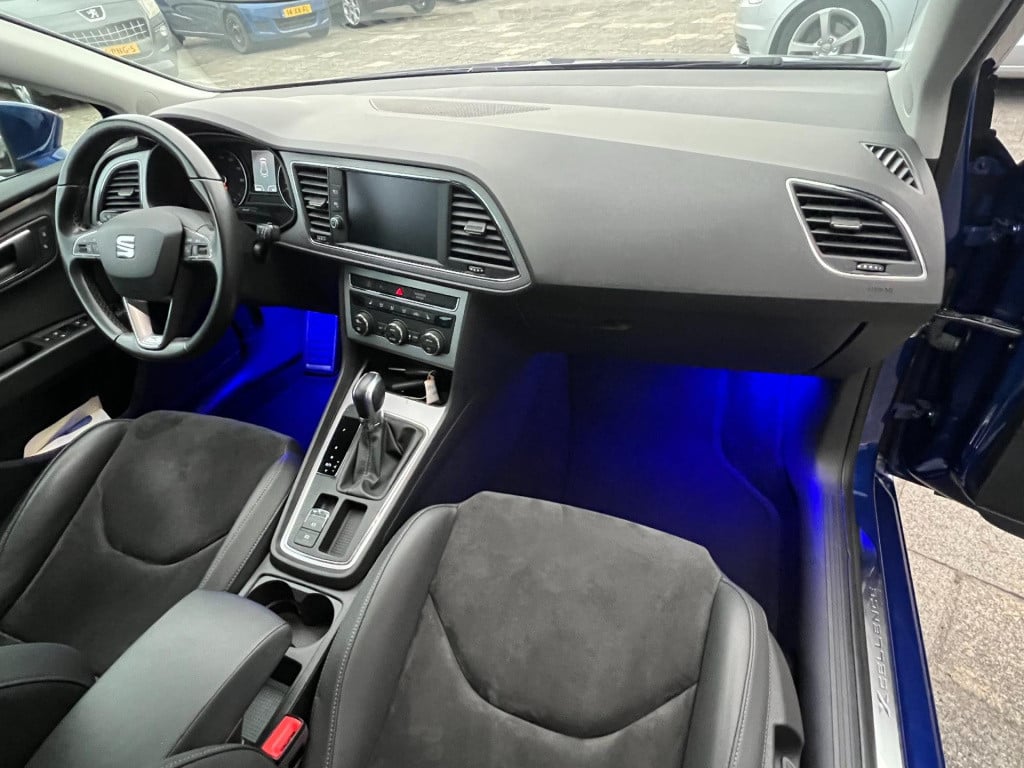 Seat Leon Sportstourer st 1.4 ecotsi fr xcellence, pano, alacantara enz..