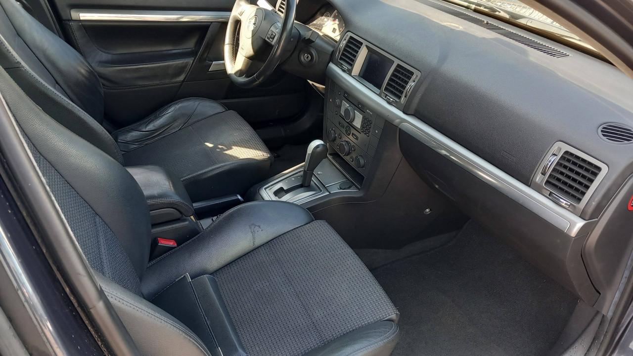 Opel Vectra GTS 2.2 -16V Sport automaat HB BJ;2006 airco lm-velgen