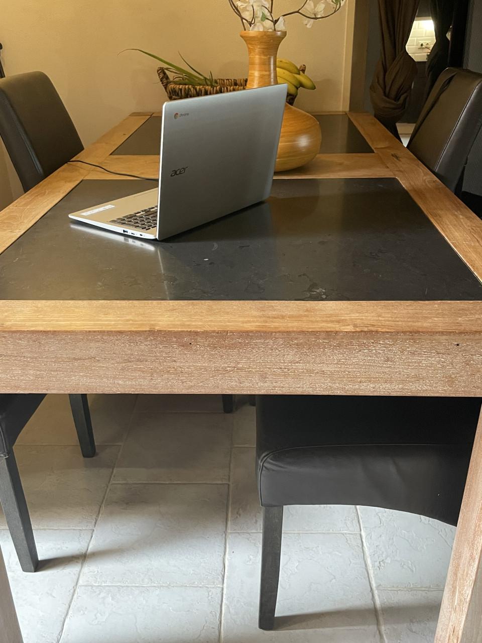 Eettafel +6 stoelen