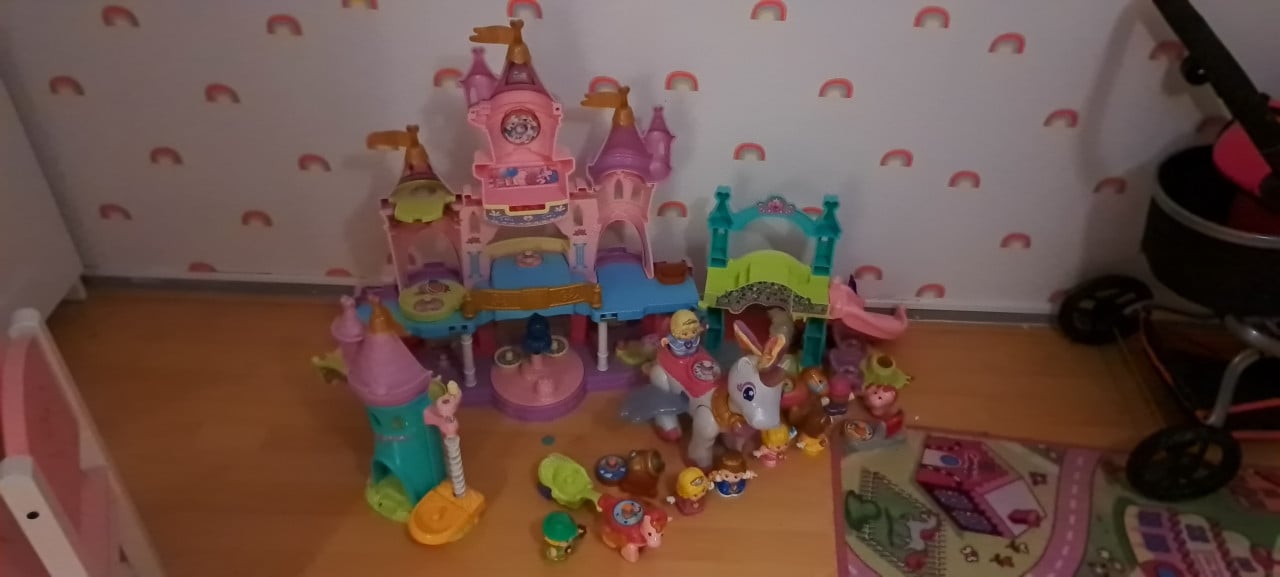Speelgoed kasteel met spulletjes