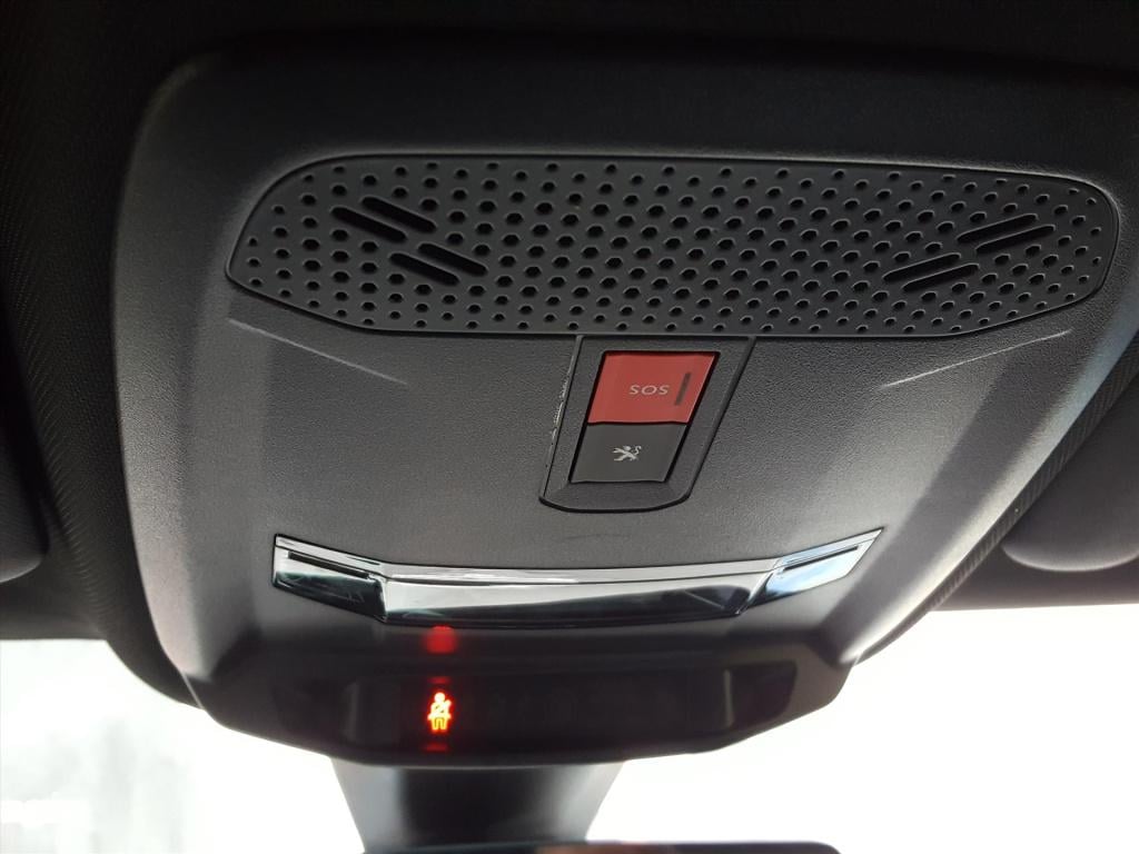 Peugeot 208 1.2 100pk gt-line 3d cockpit | apple carplay&android auto | nav