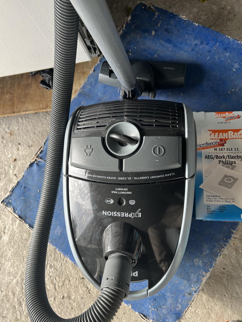 Philips Stofzuiger Expression FC8611/01 Met zakken 1800W