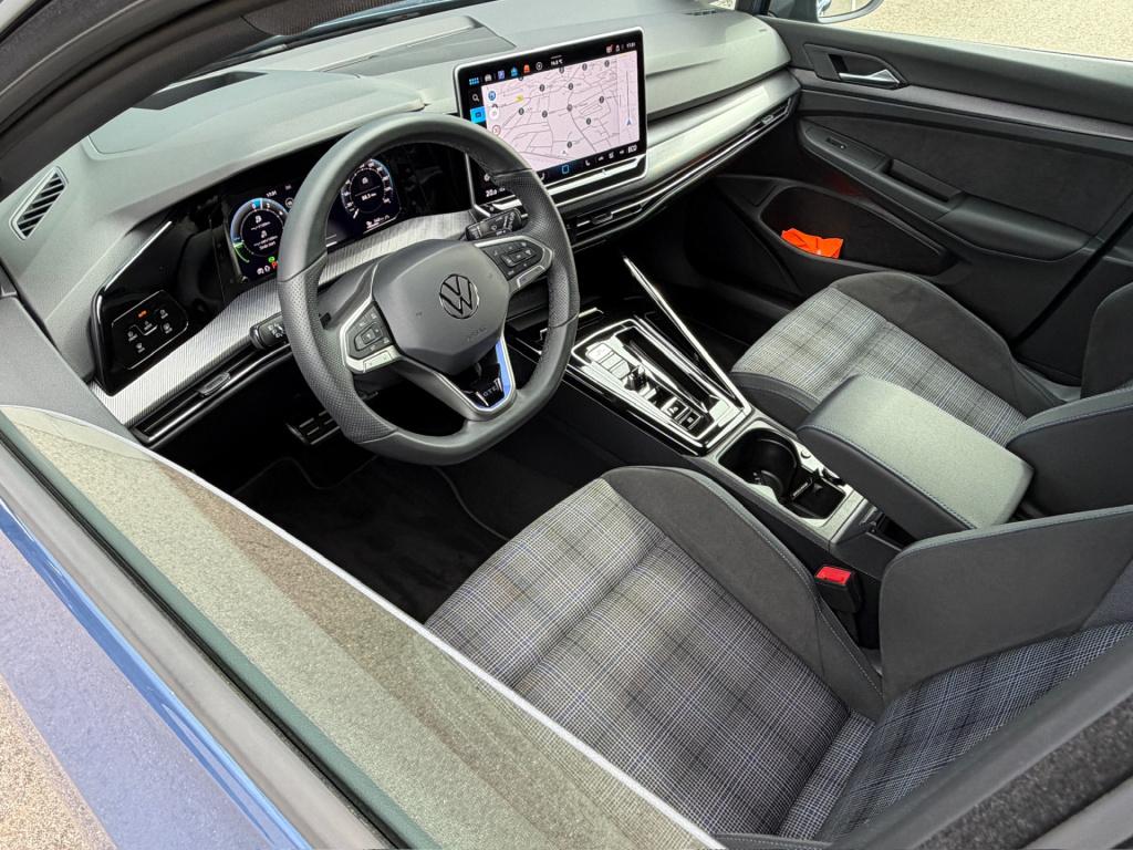 Volkswagen Golf 1.5 ehybrid gte 272pk | black style | trekhaak | iq light |