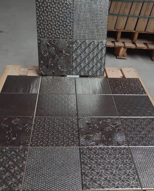 3035-187 Goudkleur decortegel, 44,2x44,2 cm, van € 78,59 per m² voor