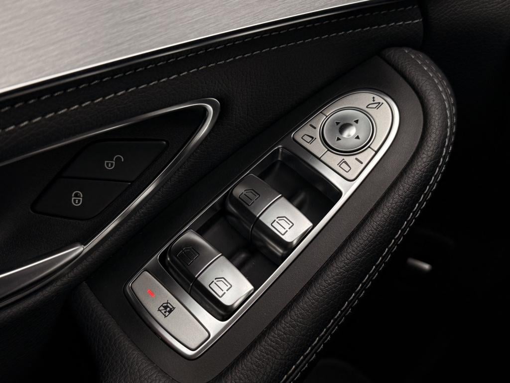 Mercedes-Benz C-Klasse 180 prestige | schuif/kanteldak | trekhaak | stoelve