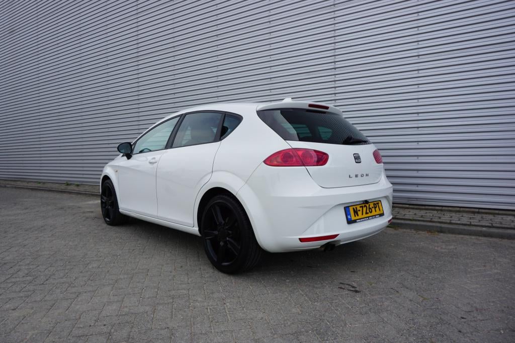 Seat Leon 1.4 tsi reference airco / navi / cruise / camera / stoelverw. / c