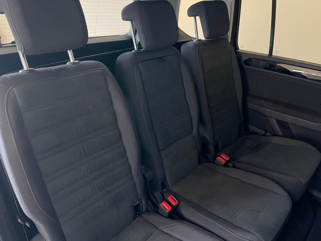 Volkswagen Touran 1.5 tsi highline