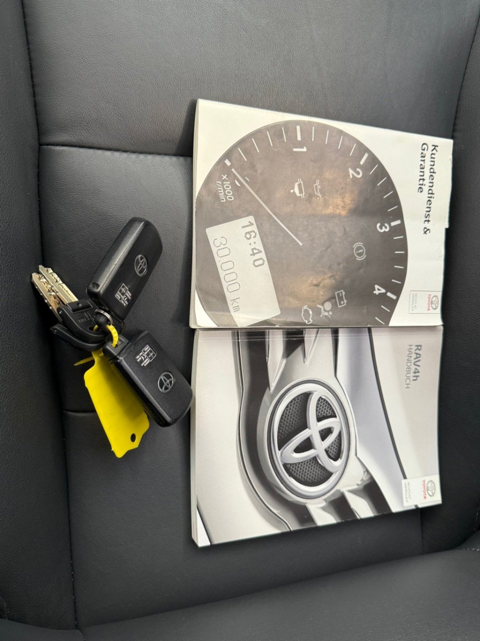 Toyota Rav4 2.5 hybrid executive business