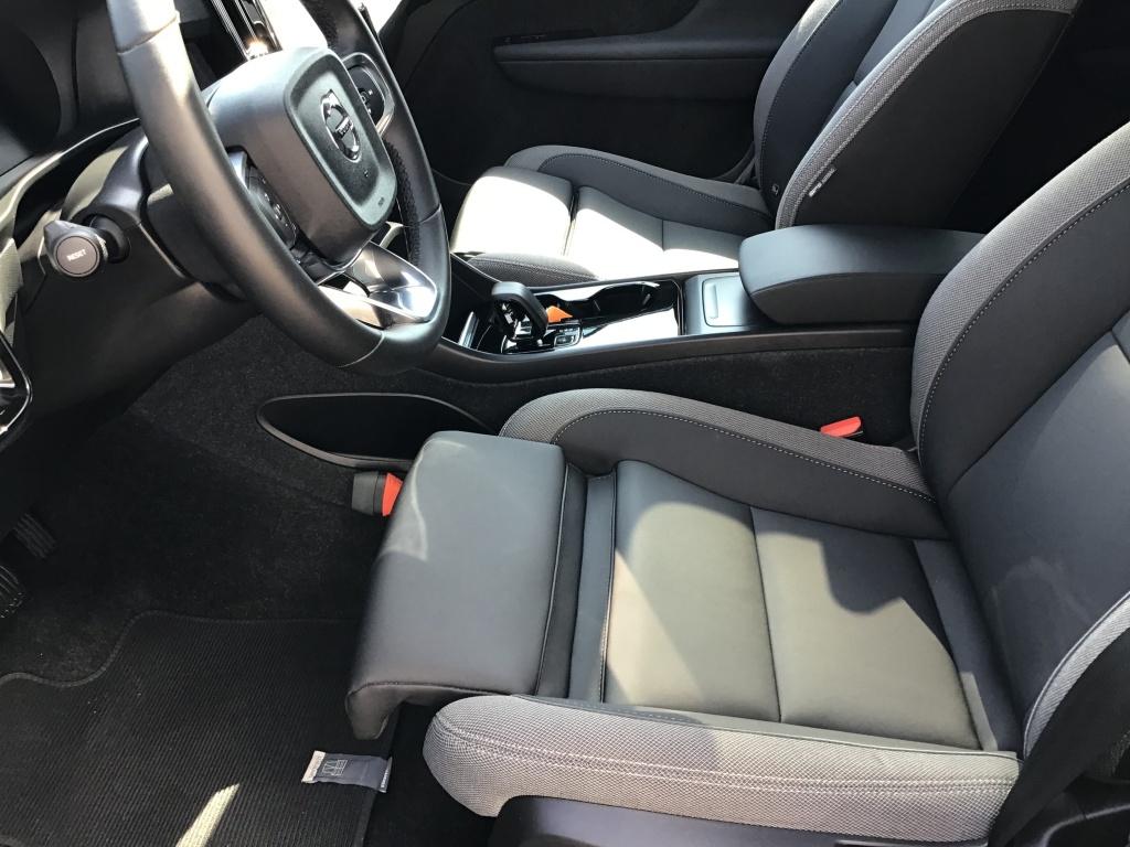 Volvo C40 recharge ultra dark 1e eigenaar 20 inch pano 360 cam