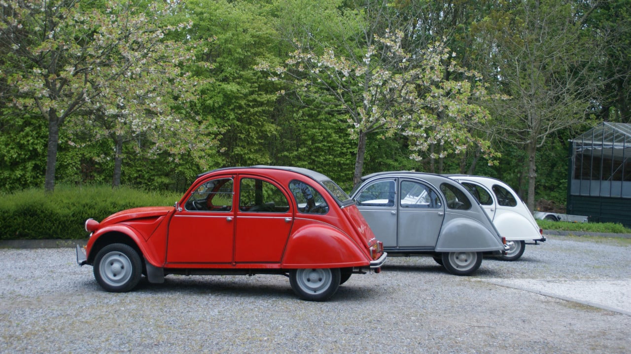 Rijd deze zomer stijlvol door Zeeland in een 2CV!