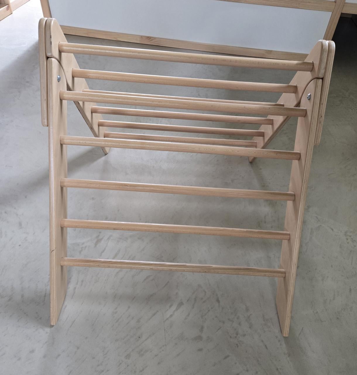 Houten glijbaan binnen