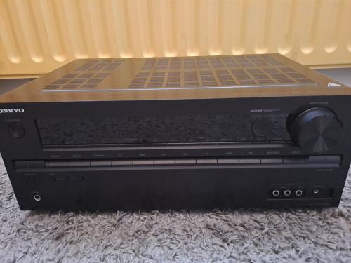 Te koop receiver onkyo in nieuw staat met de doos