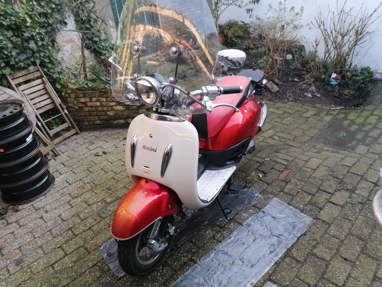 Snor / Scooter