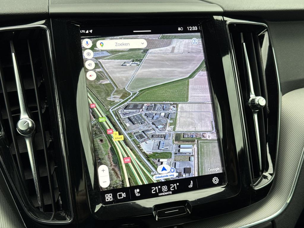 Volvo XC60 2.0 t6 plug-in hybrid awd plus dark r-design | pano | stoelverw.