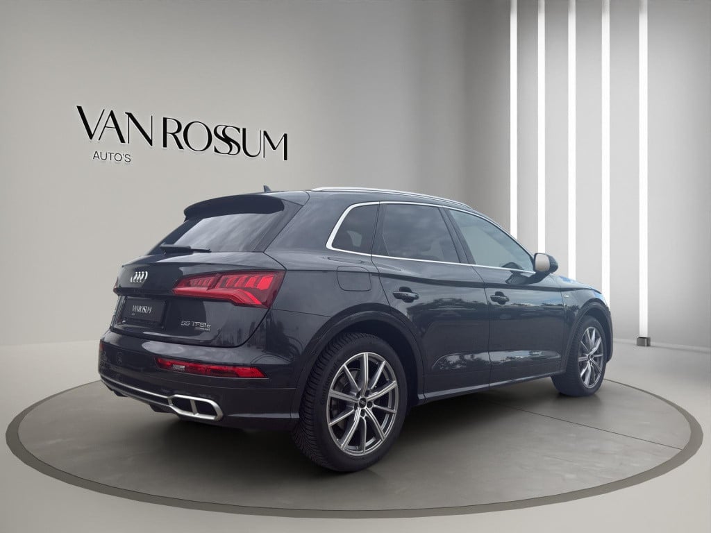 Audi Q5 55 tfsi e quattro competition s-line | luchtvering | head-up | 20"|
