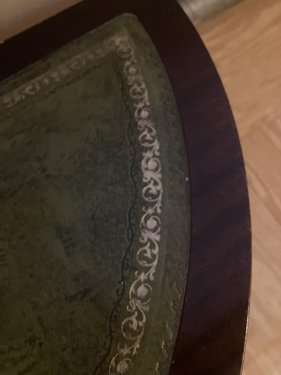 Halve maan wandtafel