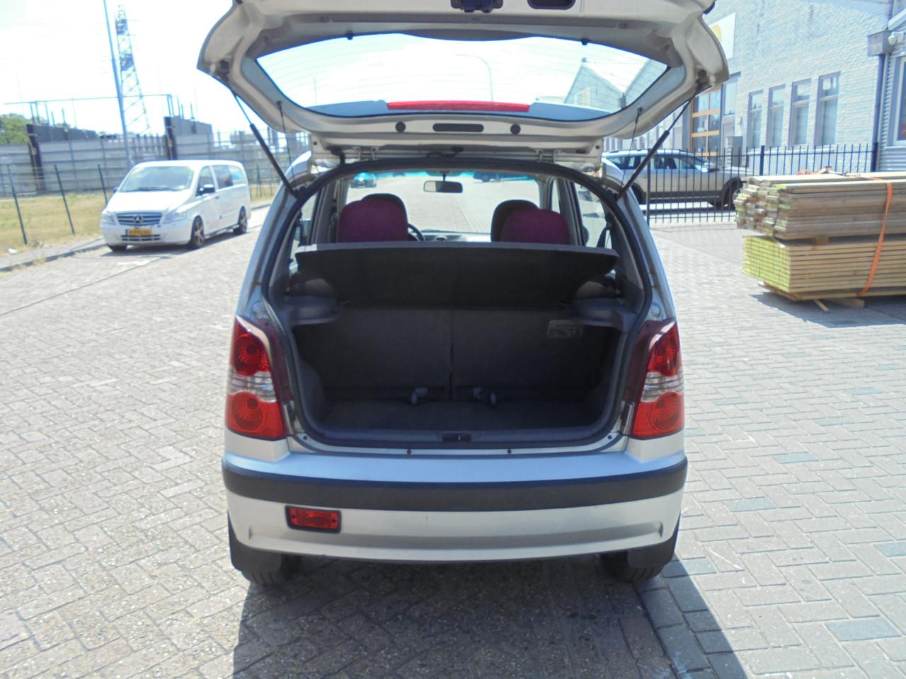 Atos in de 1.1  4 cilinder Dynamic Cool 3 Deur uitvoering apk + N.A.P