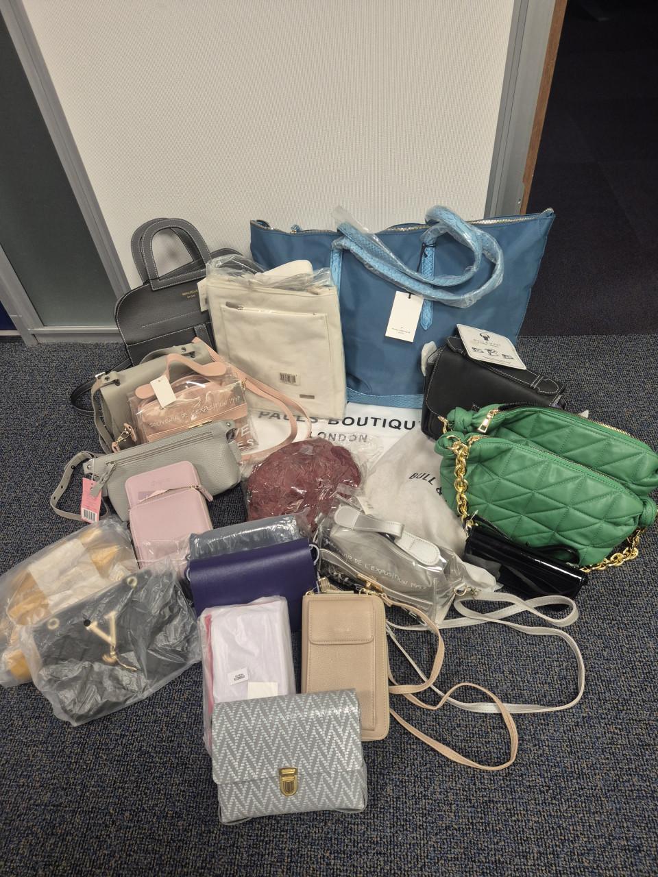 Partij van 20 nieuwe tassen