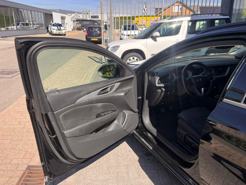 Opel Insignia sports tourer 1.5 turbo ecotec business executive