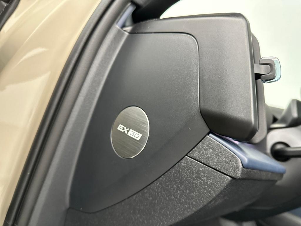 Volvo Ex30 cross country 315 kw twin motor performance awd ultra