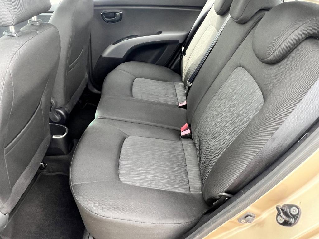 Hyundai I 10 1.2 i-motion cool, airco enz..