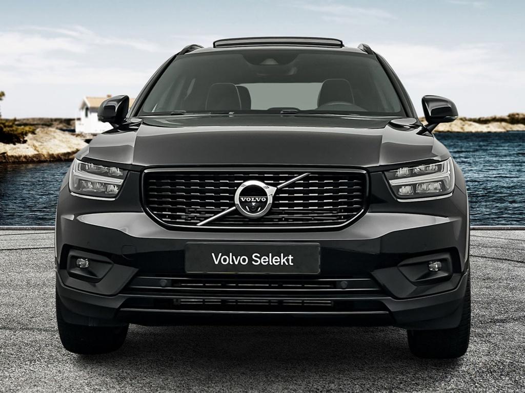 Volvo XC40 t5 262pk recharge r-design| pano| 360camera| adap.cruise| trekha