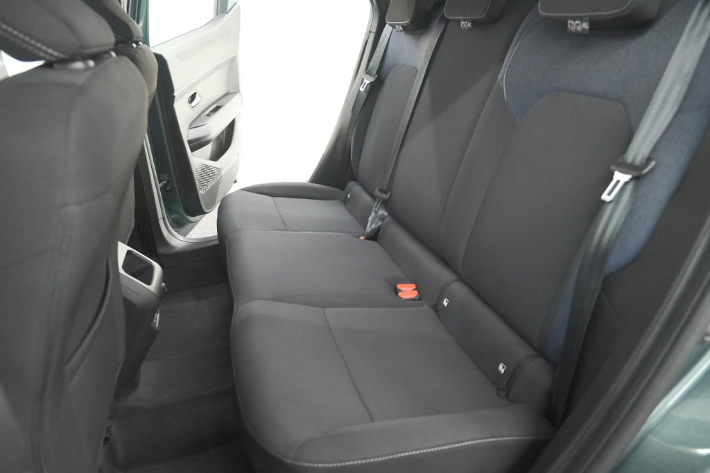 Dacia Duster mild hybrid 130 expression | camera | stoelverwarming | apple 