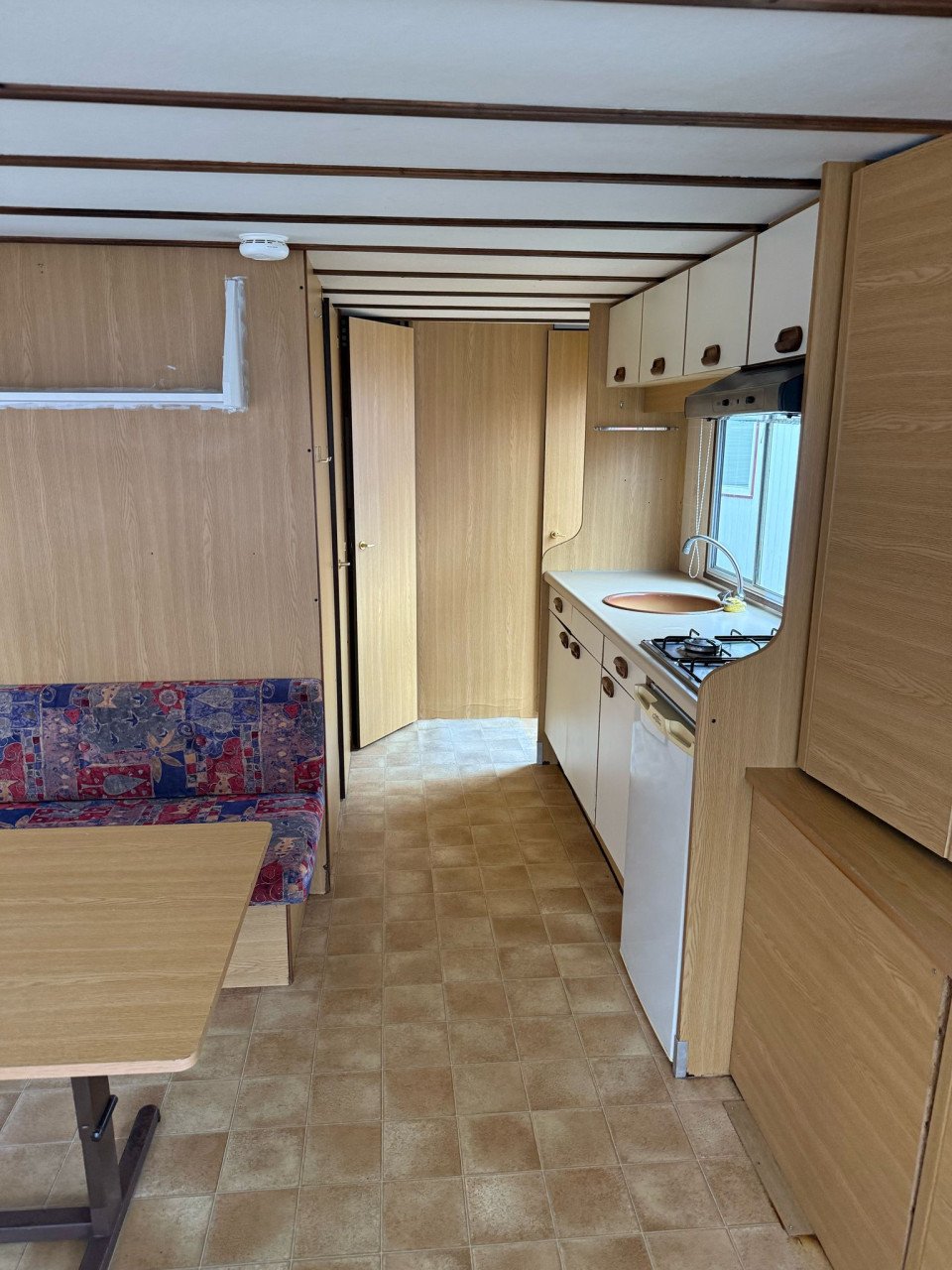 Nette Stacaravan 9/3 m... Met Transport