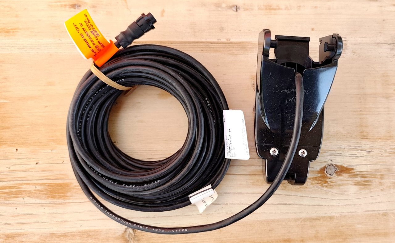 Airmar P66 Dual-Beam spiegeltransducer diepte snelheid temp