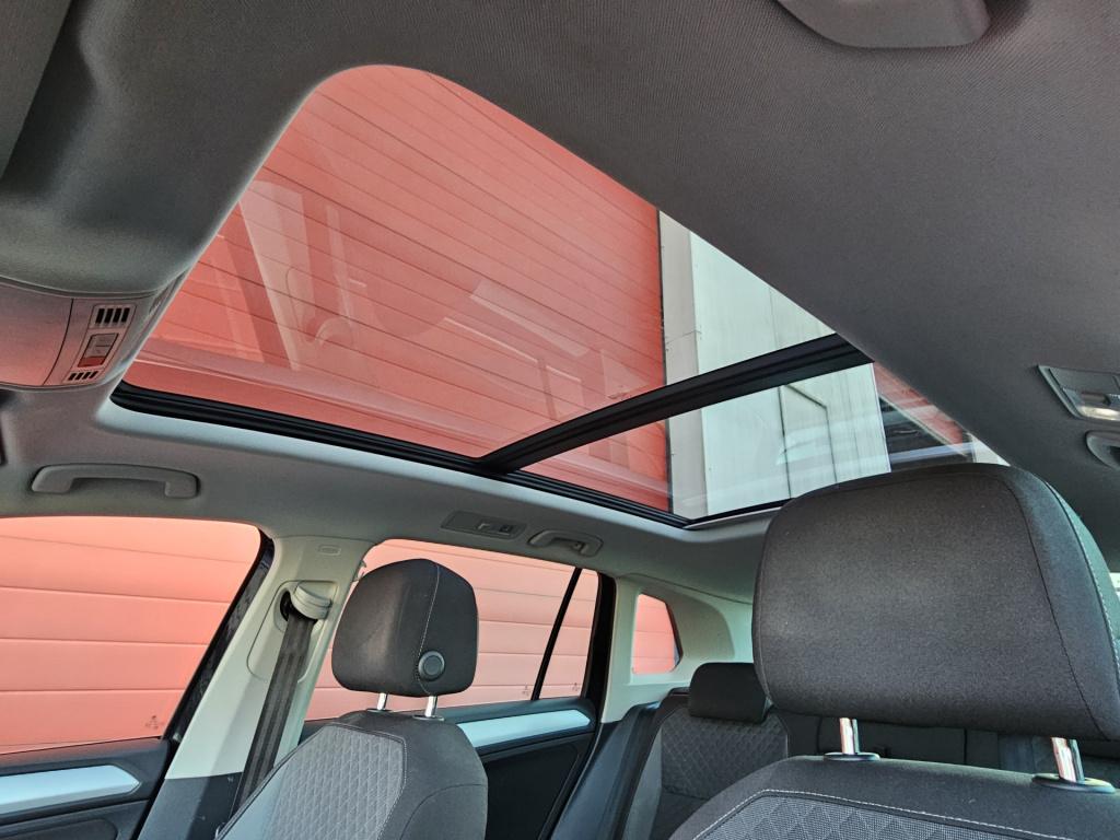 Volkswagen Tiguan 1.4 tsi act connected series | pano | acc