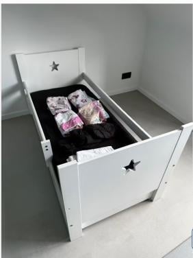 Juniorbed Nuit van Petite Amelie 160x70 met lade en matras