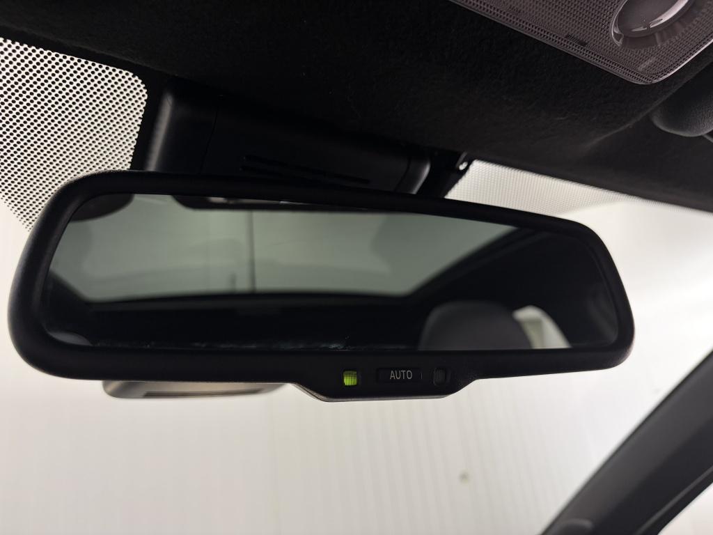 Toyota Yaris 1.5 hybrid executive